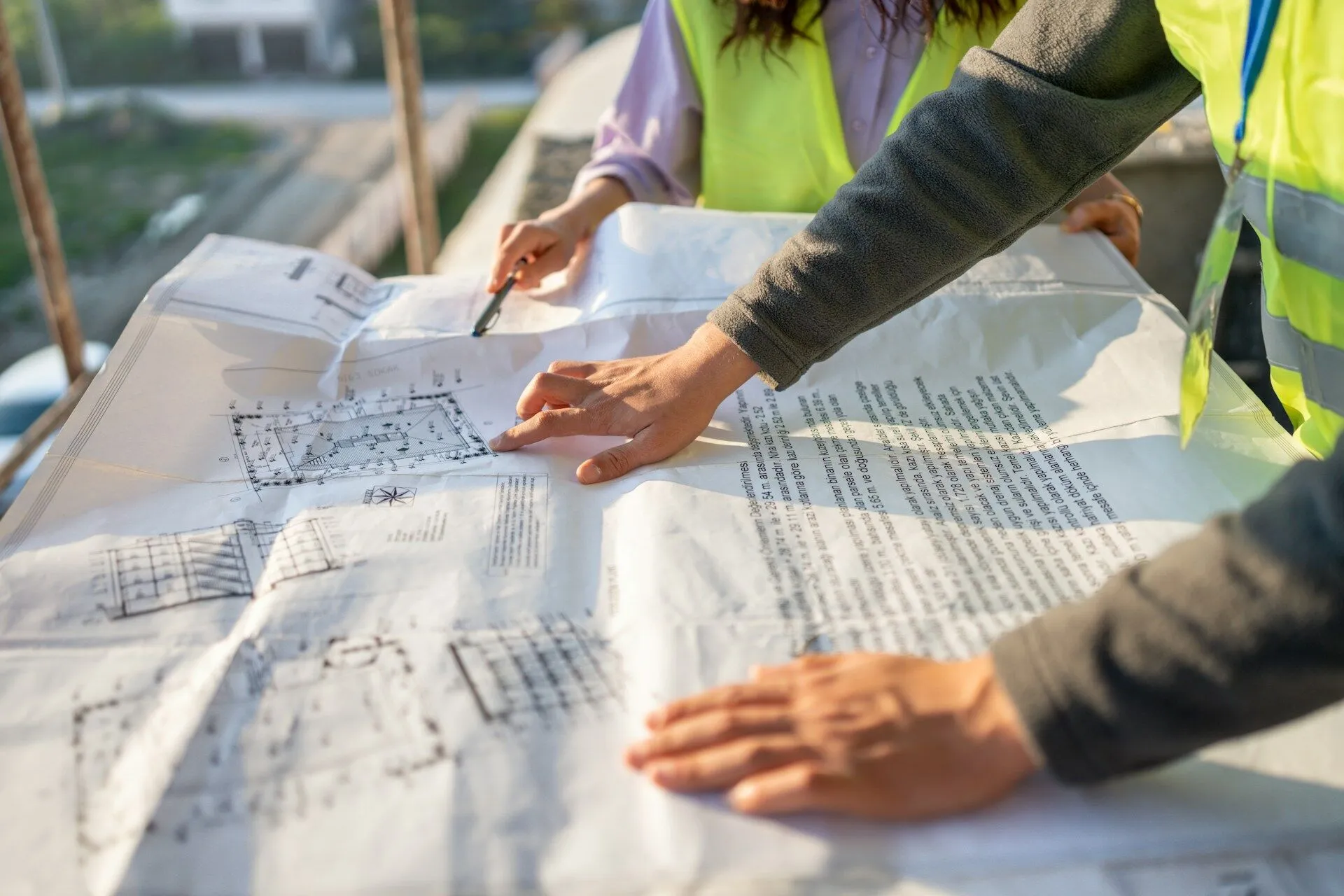 Resolving Space Utilization Problems in Large Estate Floor Plans